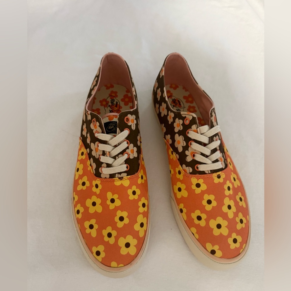 NEW SPERRY TOP SIDER MEN’S Floral Orange and Brown Sneakers size 12